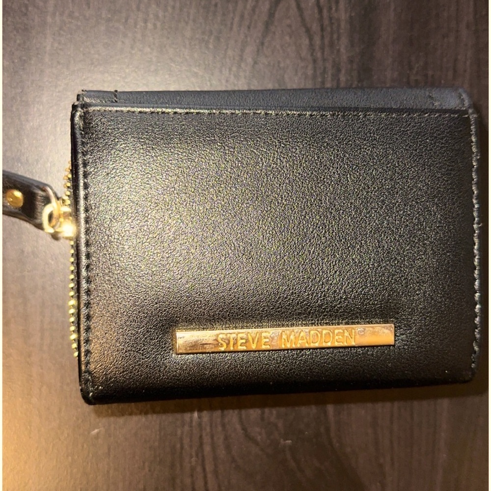Black Steve Madden wallet